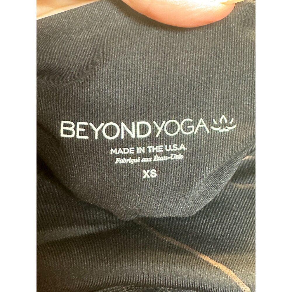 Beyond Yoga Women's WF3243 Size XS Black Matte High Waisted Midi Leggings NWT - Picture 3 of 12